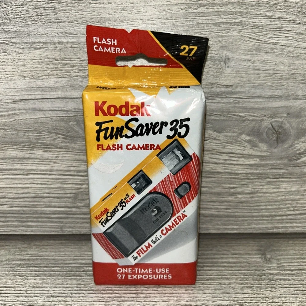 Kodak FunSaver 35 Flash Camera~27 Exposures~One Time Use~NOS B4
